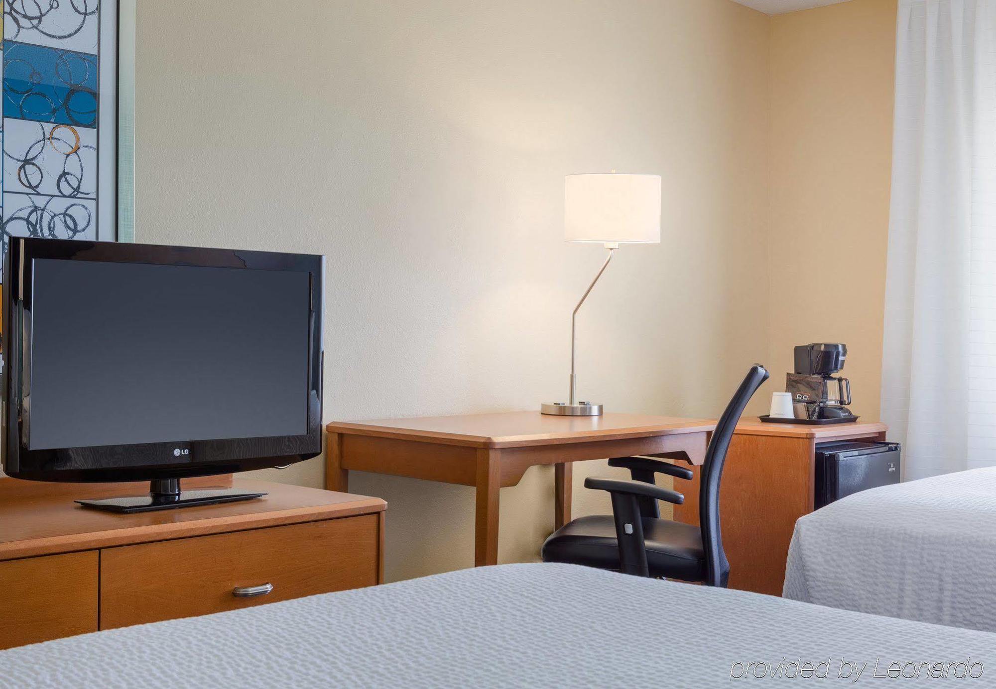 Comfort & Hotel Texas City